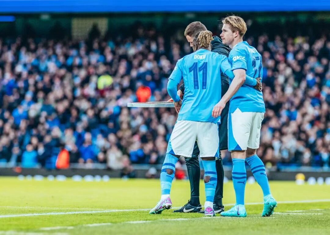 熟悉么？图片报：慕尼黑1860极端球迷在拜仁训练场涂鸦