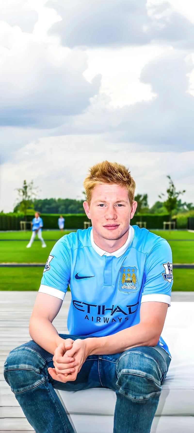 足球报：邵佳一有四大特质被认可，熟悉足协和国字号工作