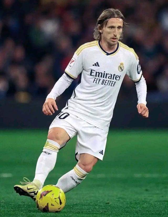 随着蓉城2-2，海港0-0，亚冠精英最新积分榜：中超三队包揽后三位