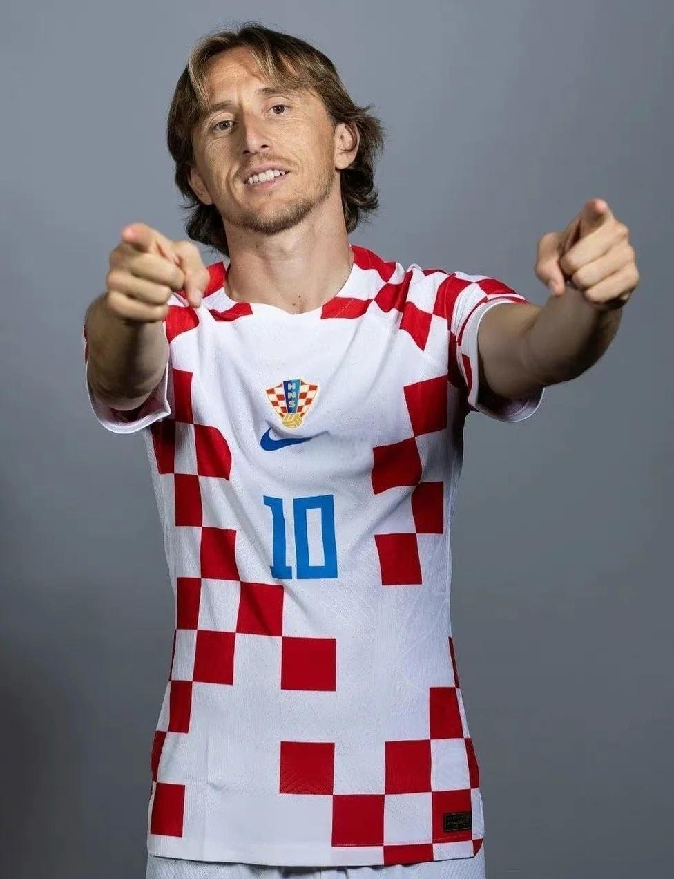 亚冠生死战还没开打，海港却先迎来两个坏消息，客场取胜柔佛新山悬了